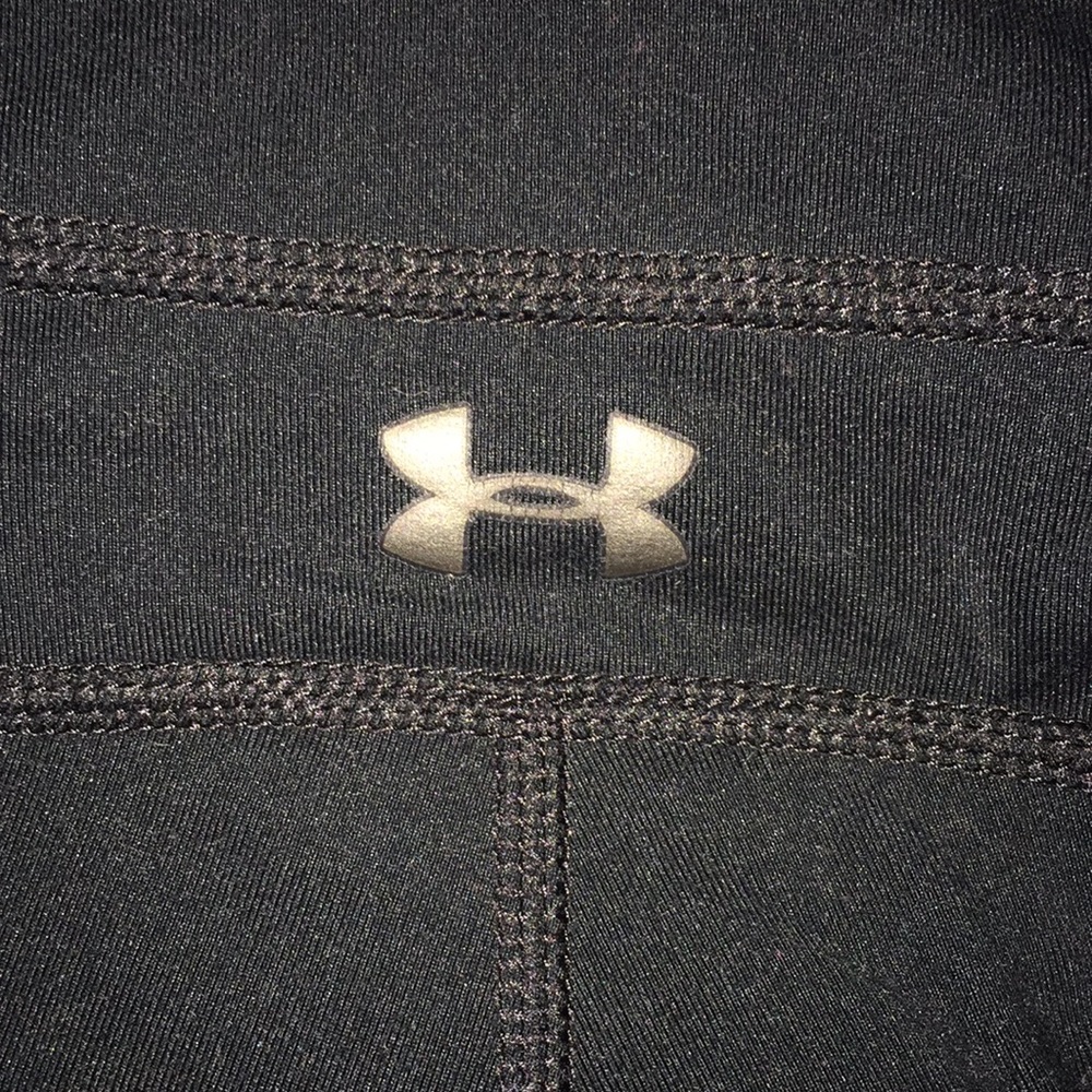 Black athletic mid calf leggings